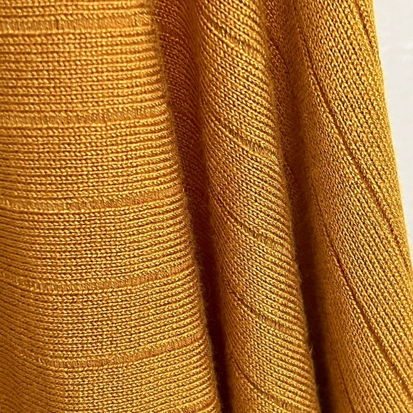 Sweater - Picture 5 of 5